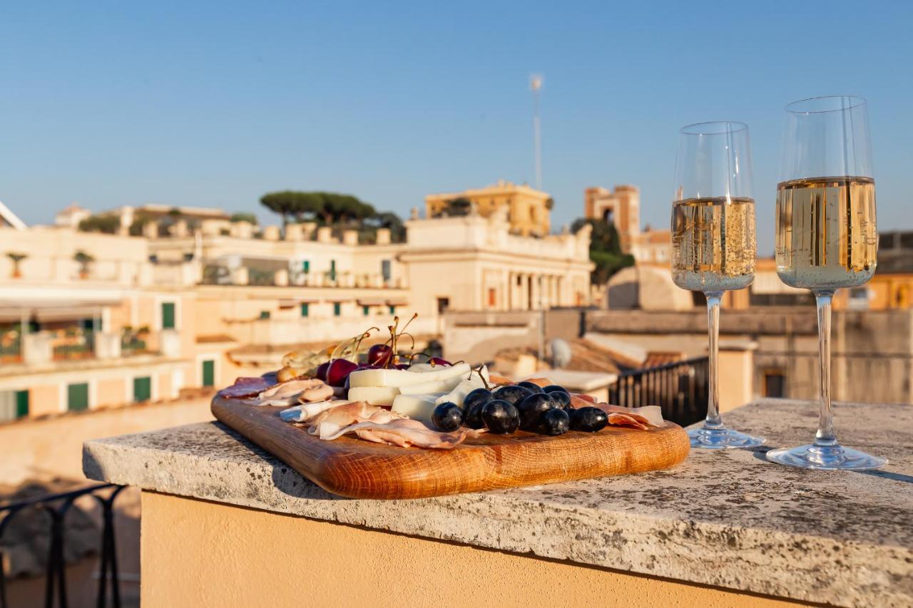 ホテル Vivilo Roma Trevi - Luxury Experience - Private Jacuzzi On Terrace - Insane View エクステリア 写真
