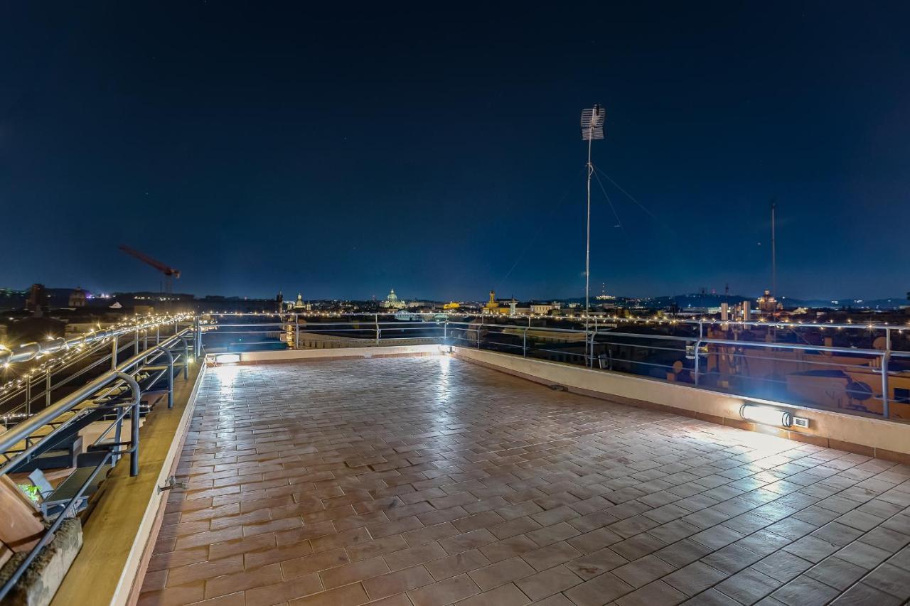ホテル Vivilo Roma Trevi - Luxury Experience - Private Jacuzzi On Terrace - Insane View エクステリア 写真