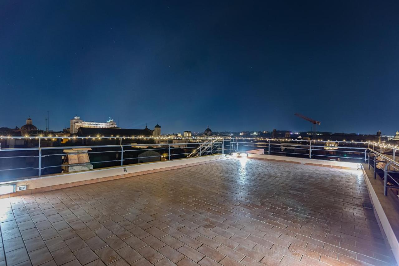 ホテル Vivilo Roma Trevi - Luxury Experience - Private Jacuzzi On Terrace - Insane View エクステリア 写真